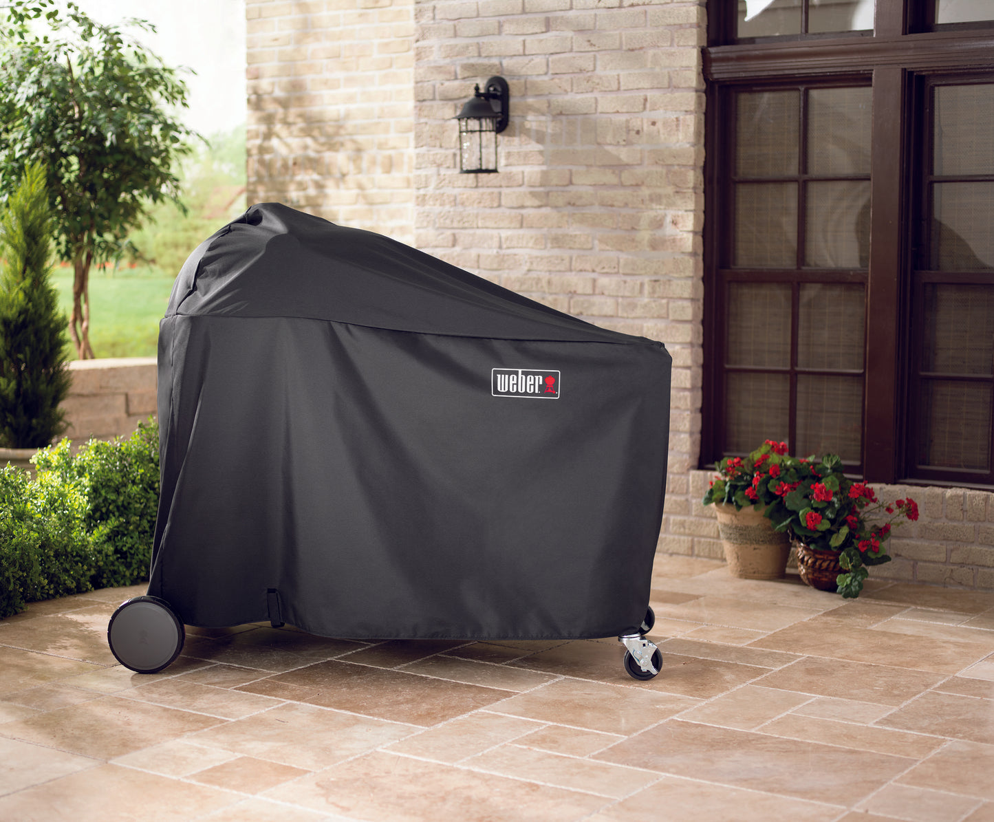 Cover Summit Charcoal Grill Centre