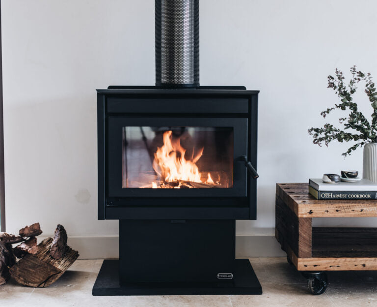 Kemlan SUPER NOVA FREESTANDER (BLACK) SERIES 3