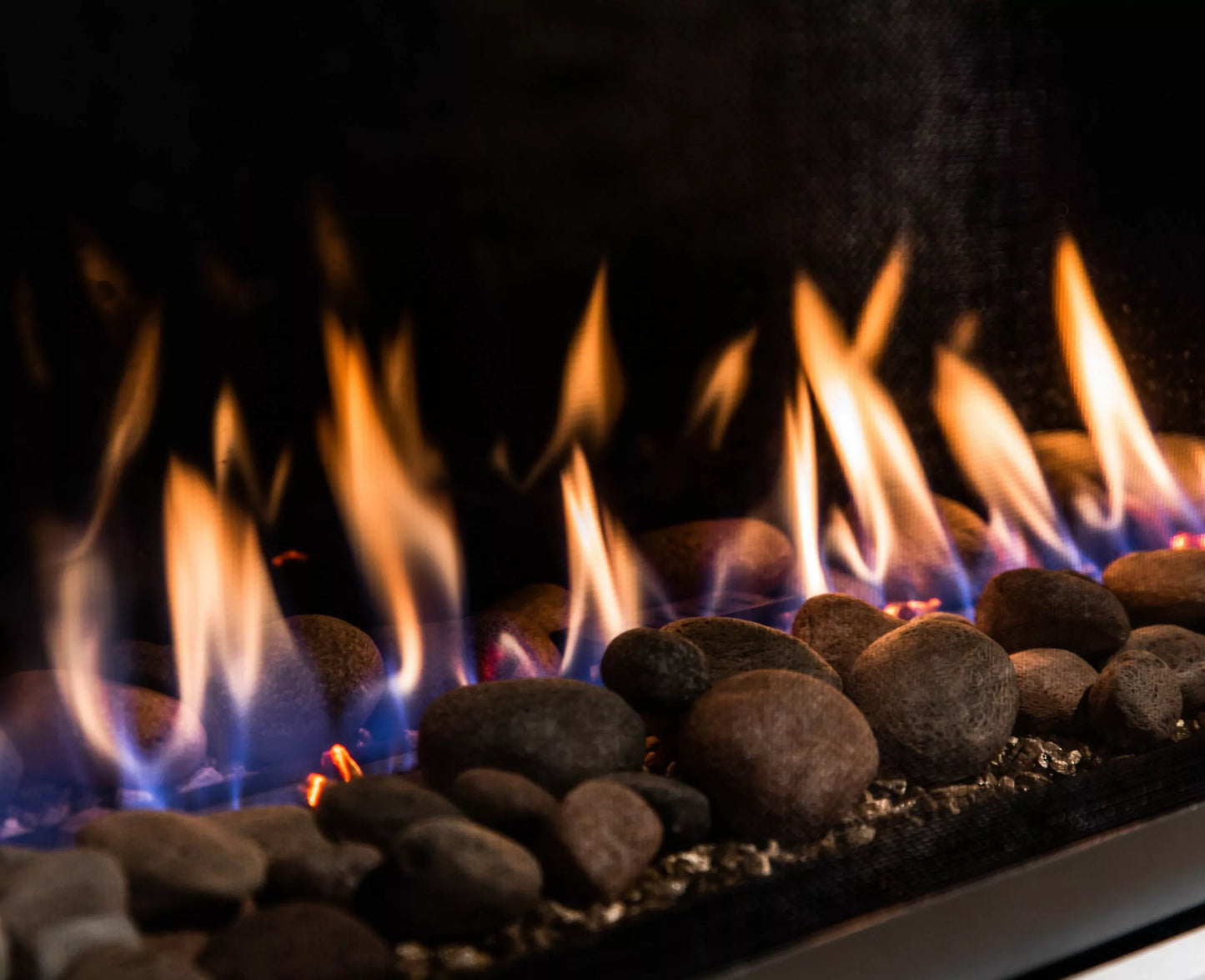 Jetmaster Heat & Glo SLR-X FIREPLACE LPG GAS INCLUDES COSMO42 LOGSET